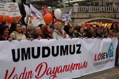 LÖSEVLİ kadınlar, “Umudumuz Kadın Dayanışması” sloganıyla yola çıktı