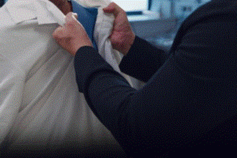 Genç kadın neden yakama yapıştı?