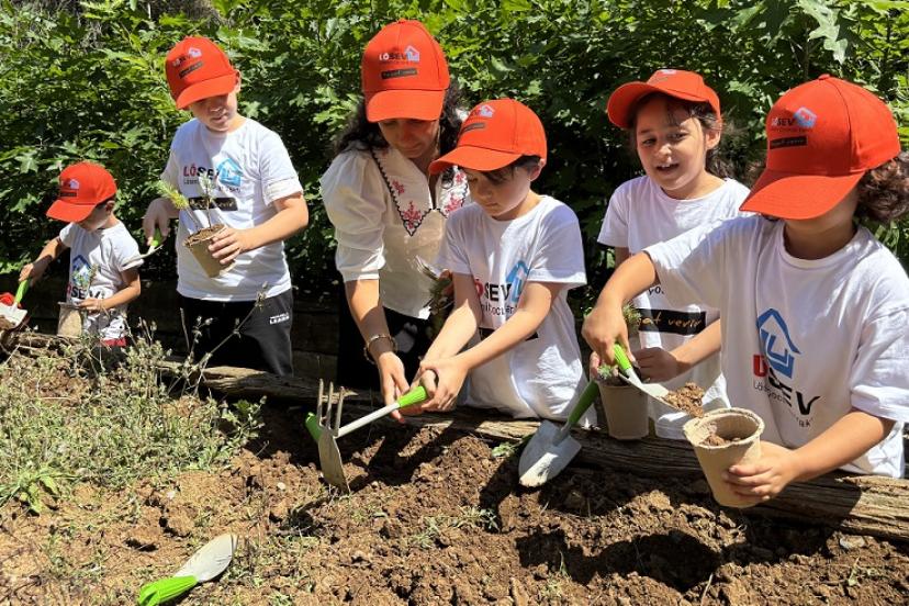 LÖSEV her zaman yanlarında